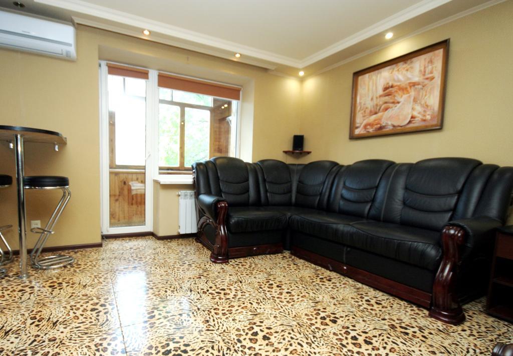 Pechersk Apartment In Kiev Center Room photo